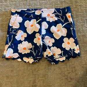 isaac mizrahi floral shorts, size 10, good condition